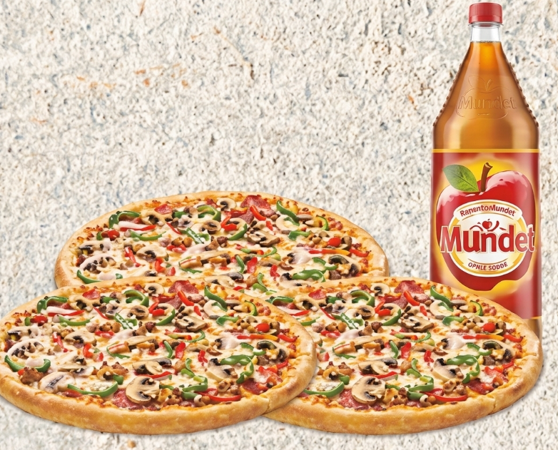 3 Pizzas grandes con refresco